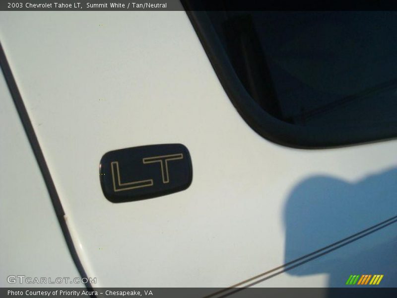 Summit White / Tan/Neutral 2003 Chevrolet Tahoe LT