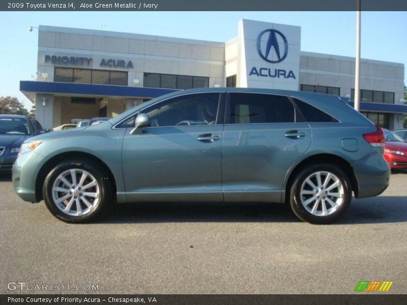 Aloe Green Metallic / Ivory 2009 Toyota Venza I4