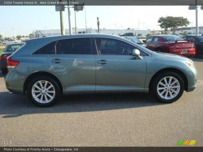 Aloe Green Metallic / Ivory 2009 Toyota Venza I4