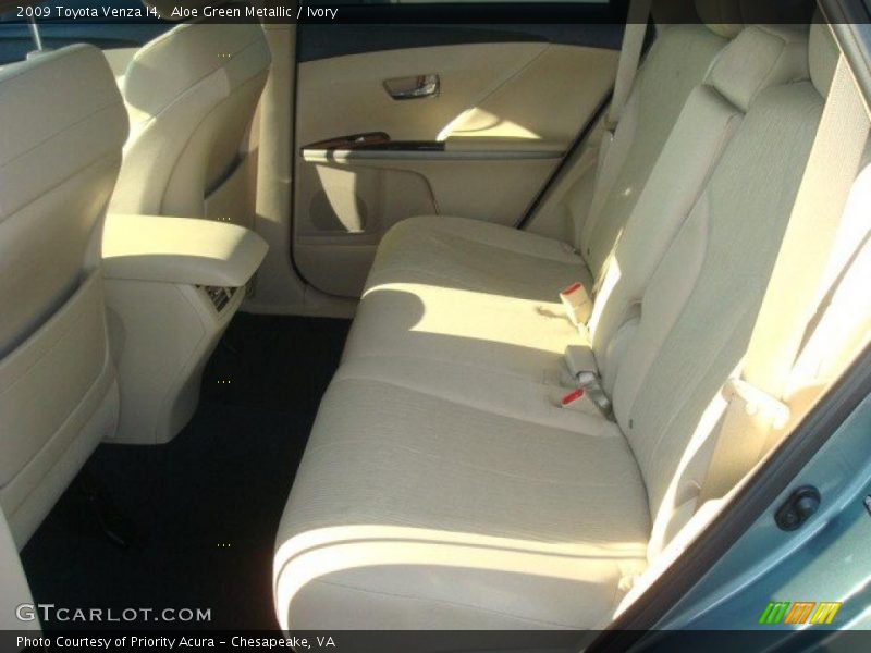 Aloe Green Metallic / Ivory 2009 Toyota Venza I4