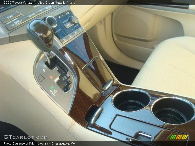 Aloe Green Metallic / Ivory 2009 Toyota Venza I4