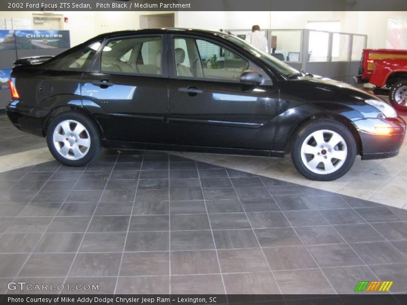 Pitch Black / Medium Parchment 2002 Ford Focus ZTS Sedan