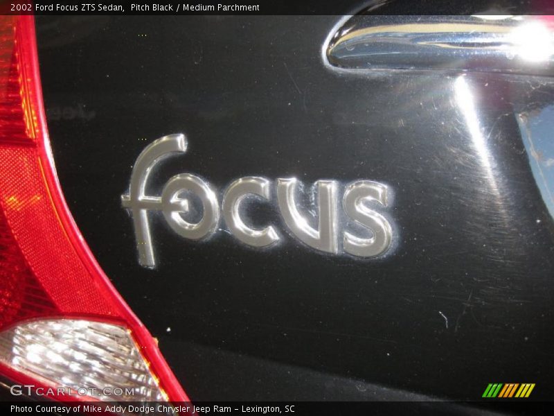 Pitch Black / Medium Parchment 2002 Ford Focus ZTS Sedan