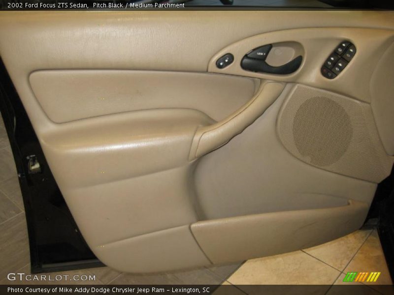 Pitch Black / Medium Parchment 2002 Ford Focus ZTS Sedan