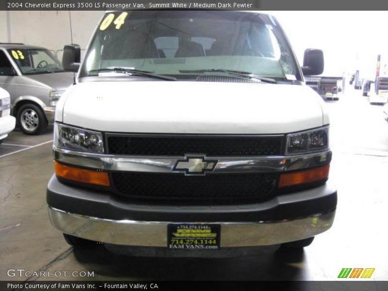 Summit White / Medium Dark Pewter 2004 Chevrolet Express 3500 LS Passenger Van