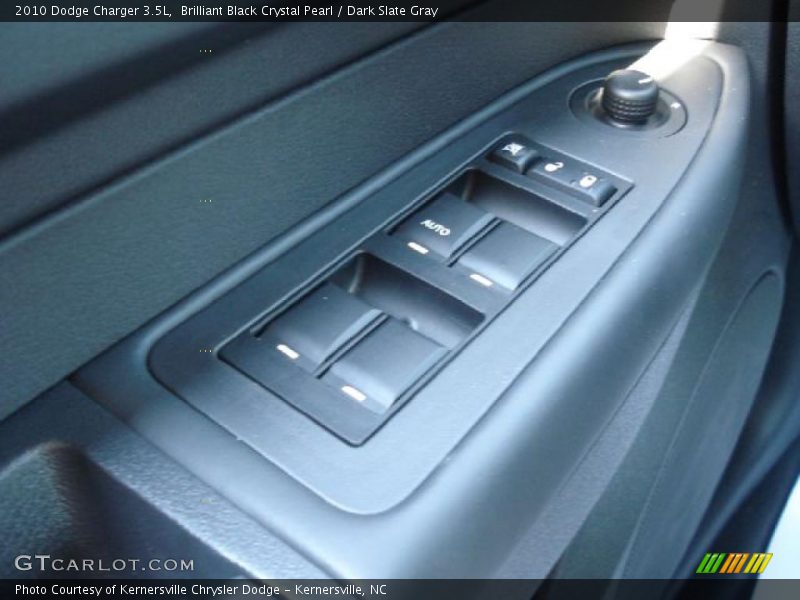 Brilliant Black Crystal Pearl / Dark Slate Gray 2010 Dodge Charger 3.5L