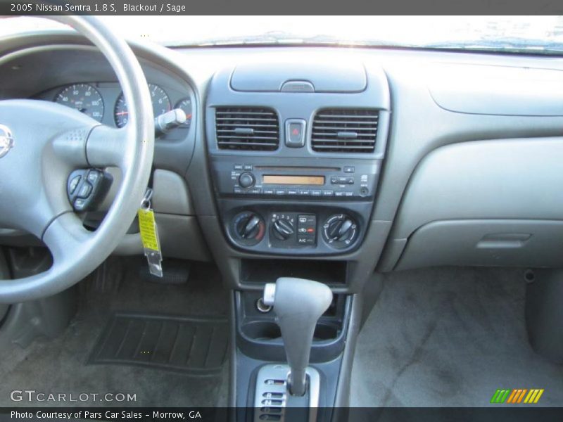 Blackout / Sage 2005 Nissan Sentra 1.8 S