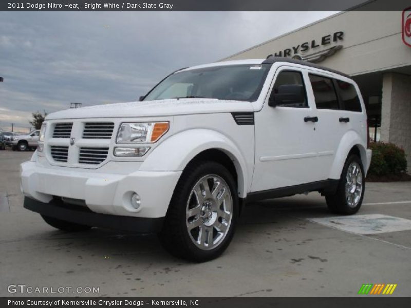 Front 3/4 View of 2011 Nitro Heat