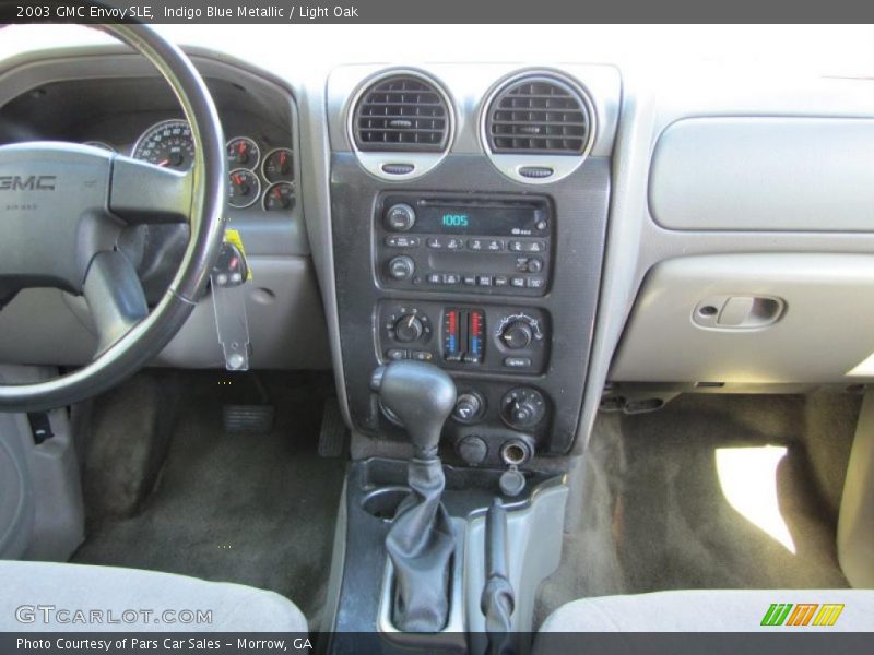 Dashboard of 2003 Envoy SLE
