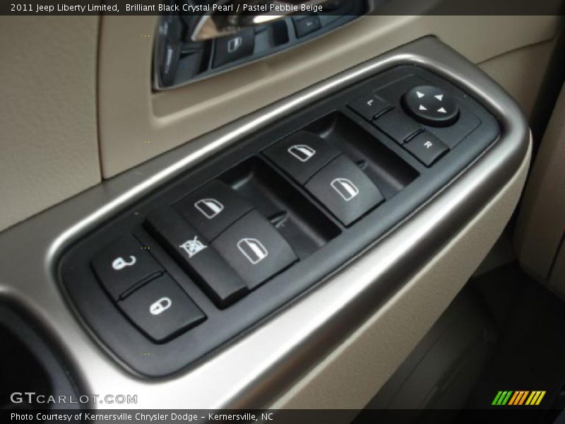 Brilliant Black Crystal Pearl / Pastel Pebble Beige 2011 Jeep Liberty Limited