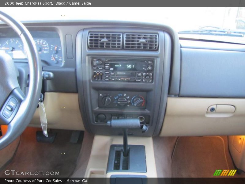 Black / Camel Beige 2000 Jeep Cherokee Sport