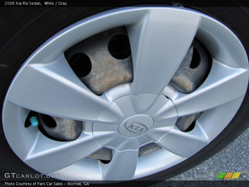 White / Gray 2006 Kia Rio Sedan