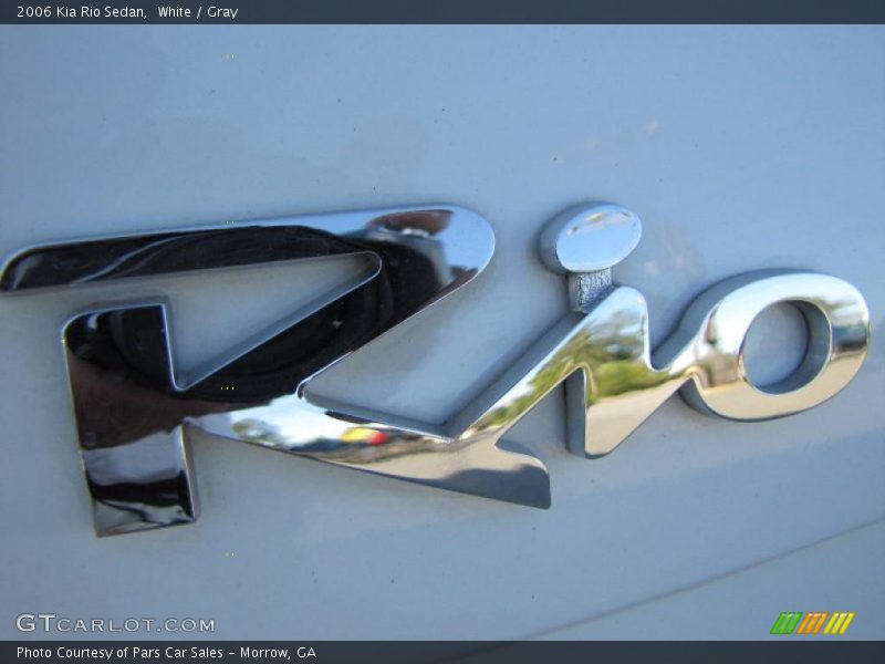 White / Gray 2006 Kia Rio Sedan