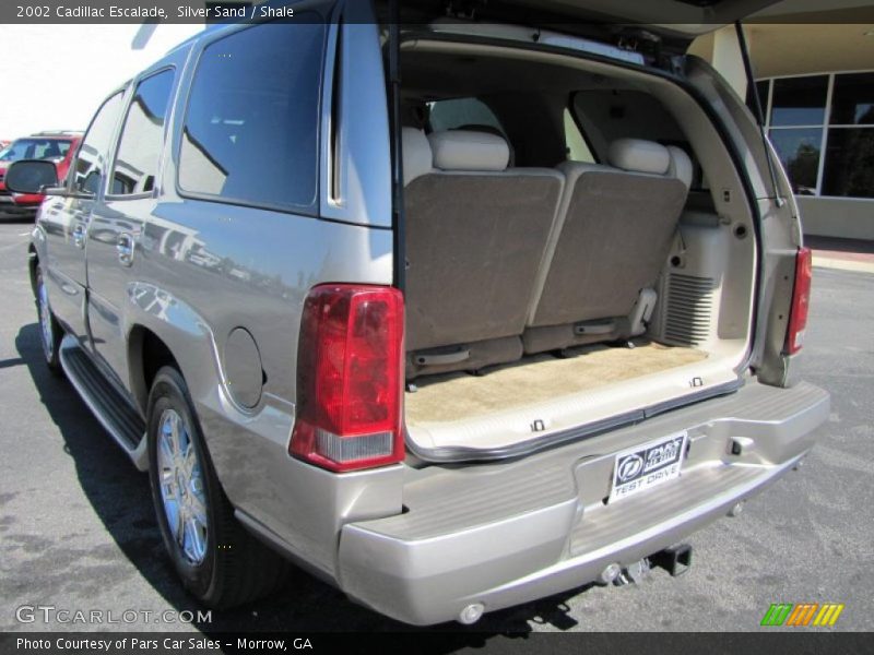  2002 Escalade  Trunk