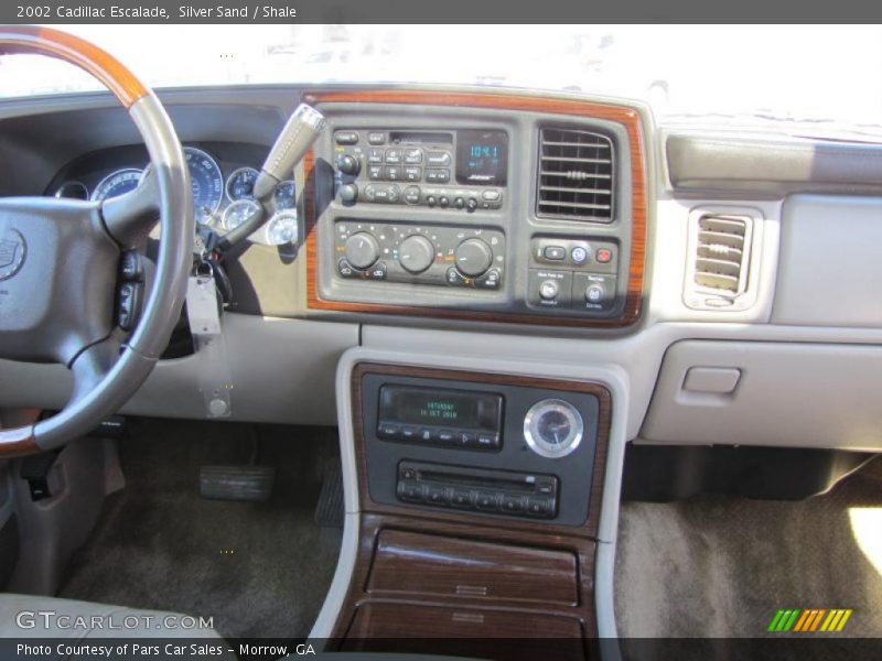 Controls of 2002 Escalade 