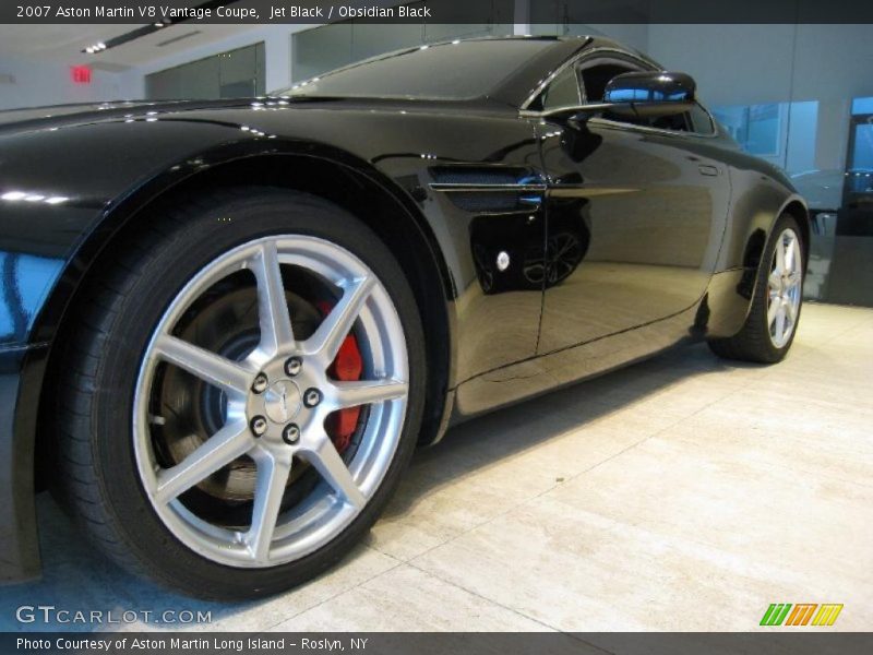 Jet Black / Obsidian Black 2007 Aston Martin V8 Vantage Coupe