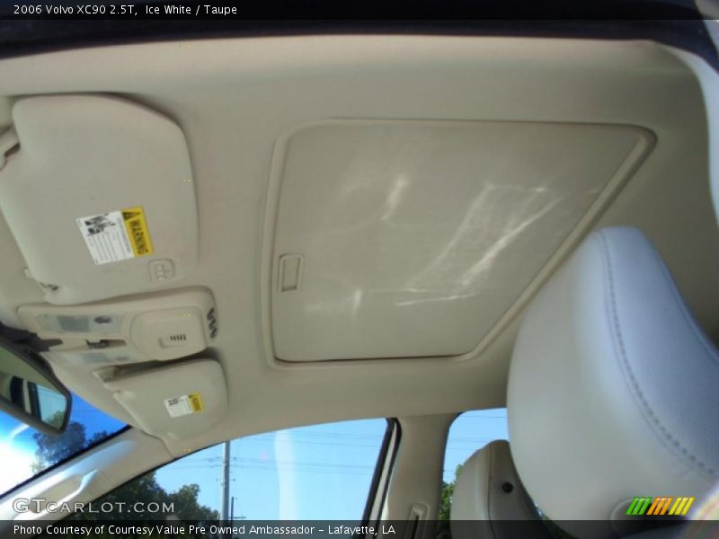 Ice White / Taupe 2006 Volvo XC90 2.5T