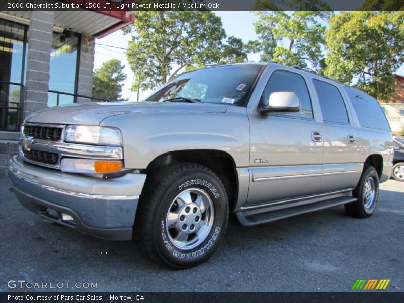 Light Pewter Metallic / Medium Oak 2000 Chevrolet Suburban 1500 LT