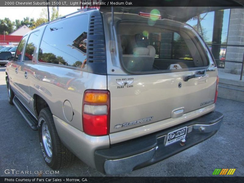 Light Pewter Metallic / Medium Oak 2000 Chevrolet Suburban 1500 LT