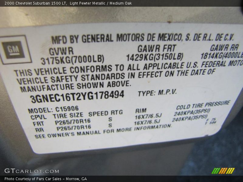 Light Pewter Metallic / Medium Oak 2000 Chevrolet Suburban 1500 LT