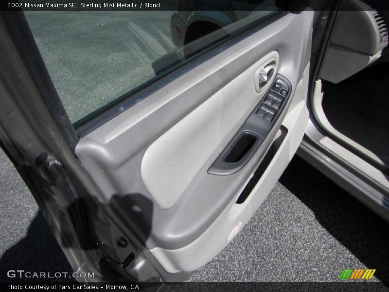 Sterling Mist Metallic / Blond 2002 Nissan Maxima SE