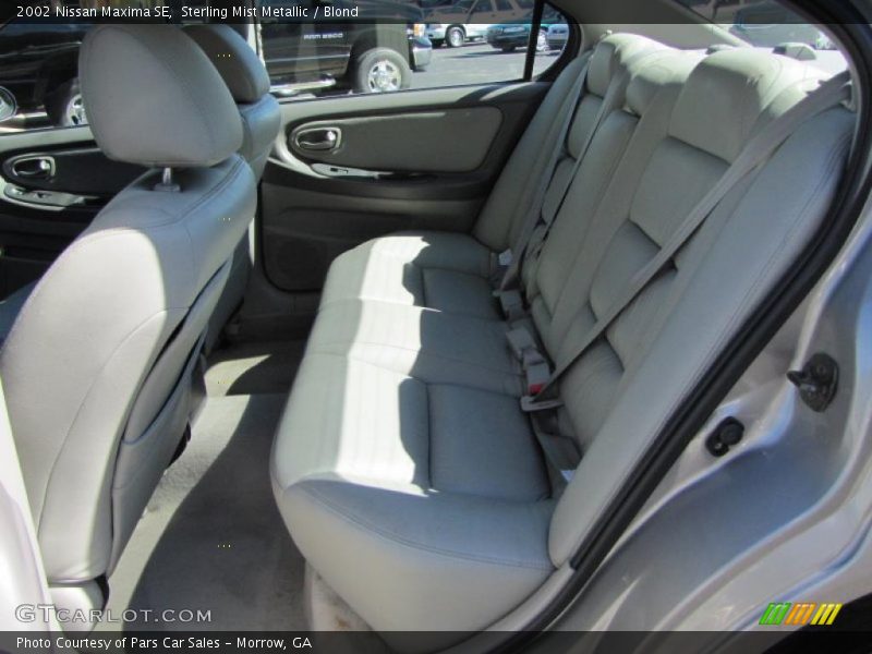 Sterling Mist Metallic / Blond 2002 Nissan Maxima SE