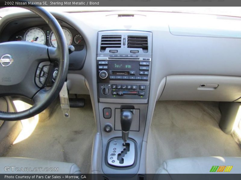 Sterling Mist Metallic / Blond 2002 Nissan Maxima SE