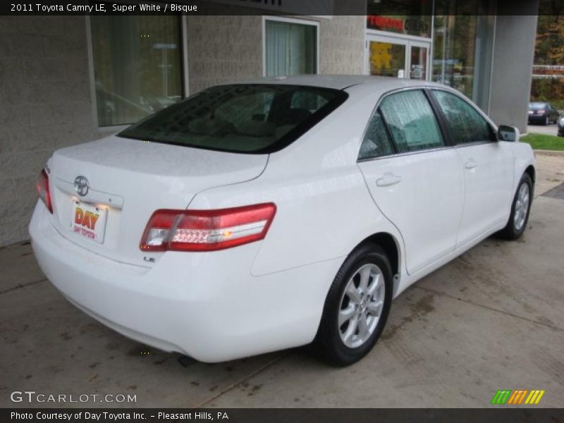 Super White / Bisque 2011 Toyota Camry LE