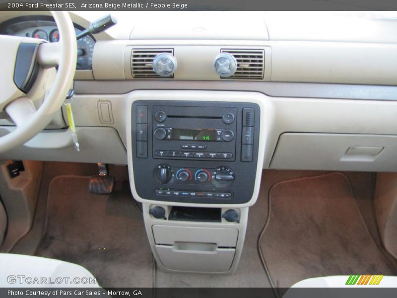 Dashboard of 2004 Freestar SES