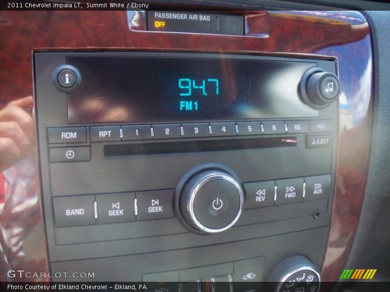 Summit White / Ebony 2011 Chevrolet Impala LT