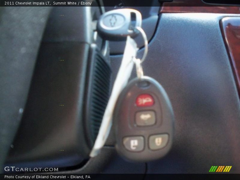 Summit White / Ebony 2011 Chevrolet Impala LT