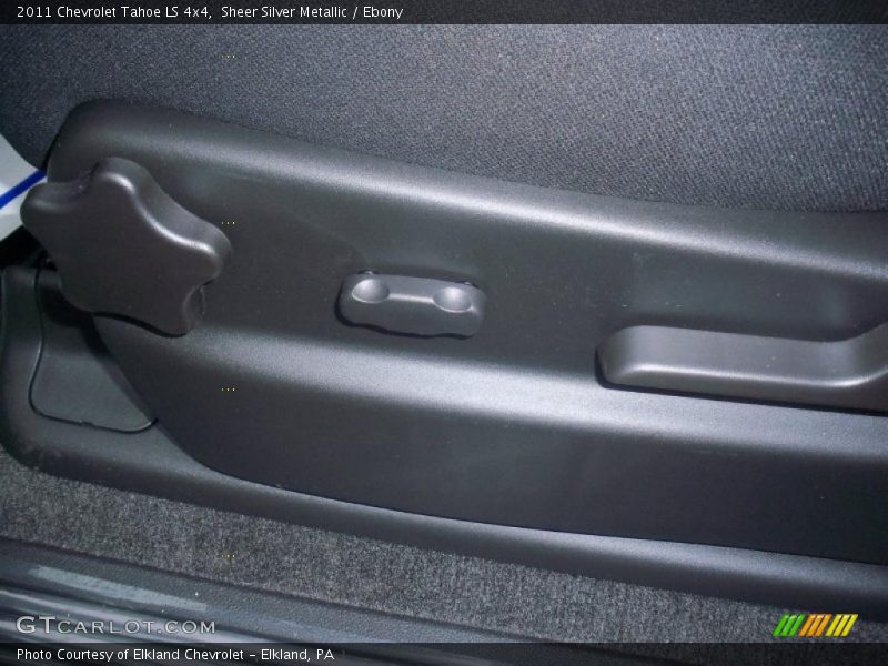 Sheer Silver Metallic / Ebony 2011 Chevrolet Tahoe LS 4x4