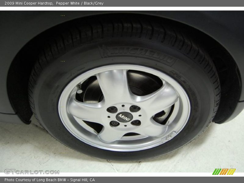 Pepper White / Black/Grey 2009 Mini Cooper Hardtop