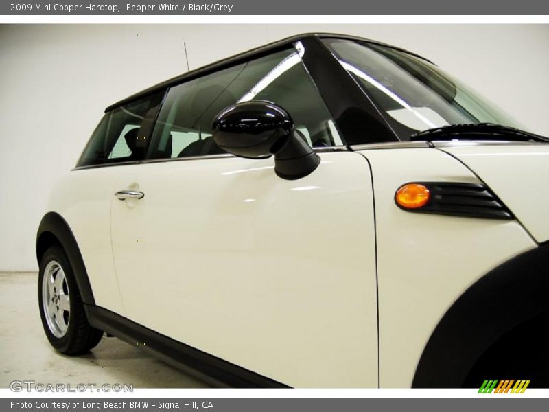 Pepper White / Black/Grey 2009 Mini Cooper Hardtop