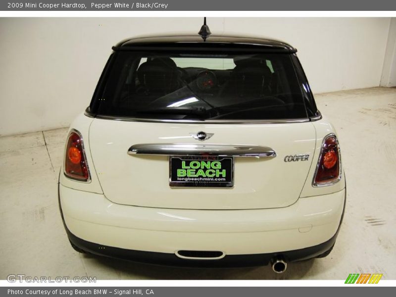 Pepper White / Black/Grey 2009 Mini Cooper Hardtop