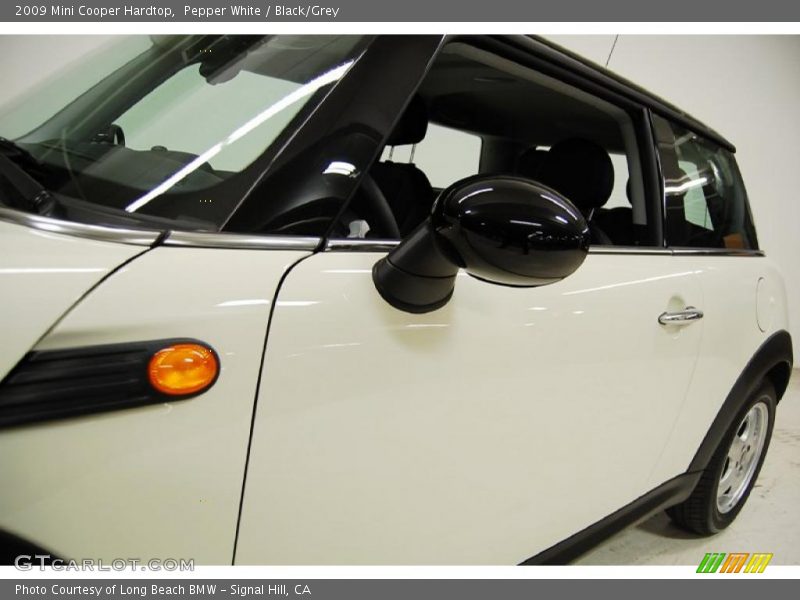 Pepper White / Black/Grey 2009 Mini Cooper Hardtop