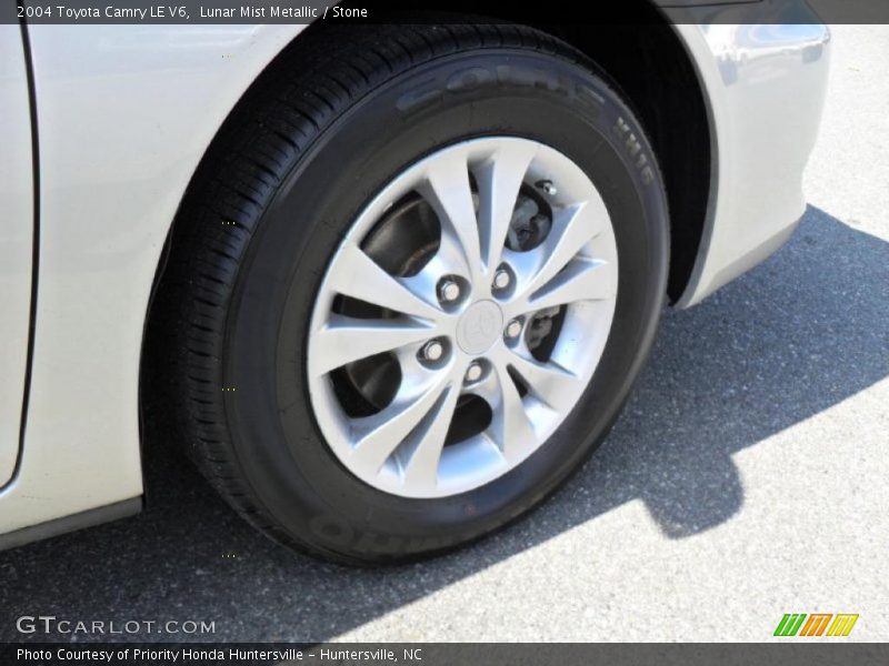 Lunar Mist Metallic / Stone 2004 Toyota Camry LE V6