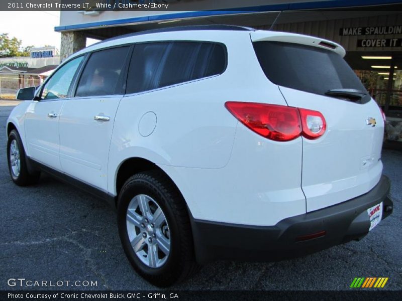White / Cashmere/Ebony 2011 Chevrolet Traverse LT