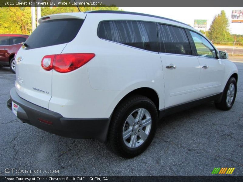 White / Cashmere/Ebony 2011 Chevrolet Traverse LT