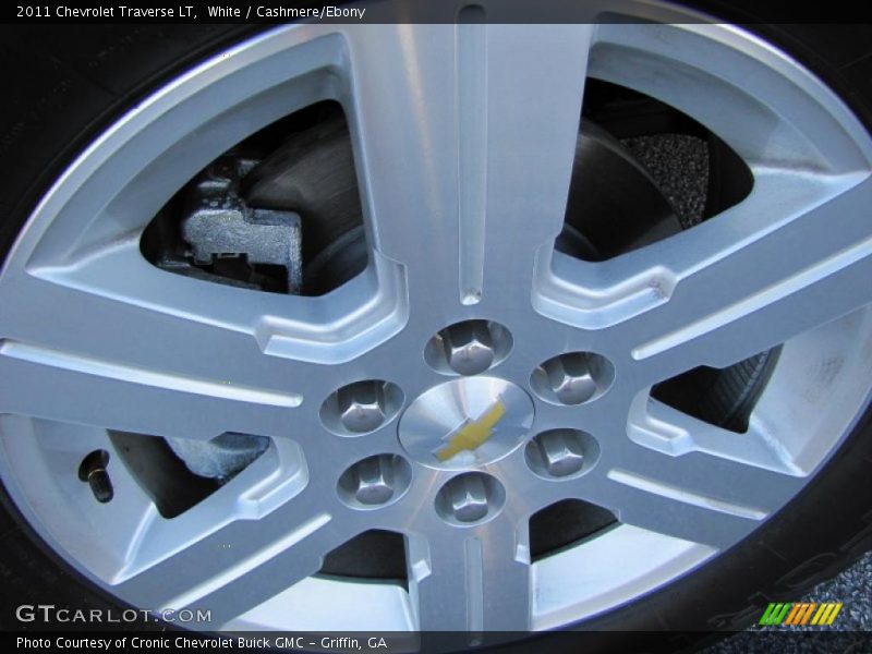 White / Cashmere/Ebony 2011 Chevrolet Traverse LT