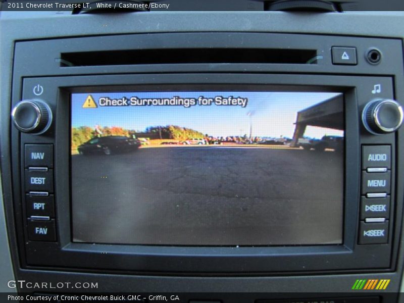 White / Cashmere/Ebony 2011 Chevrolet Traverse LT