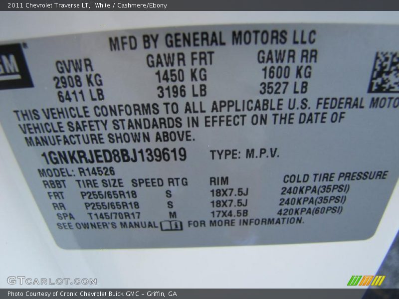 White / Cashmere/Ebony 2011 Chevrolet Traverse LT
