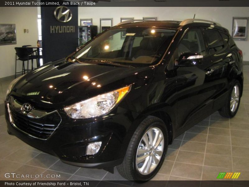 Ash Black / Taupe 2011 Hyundai Tucson Limited