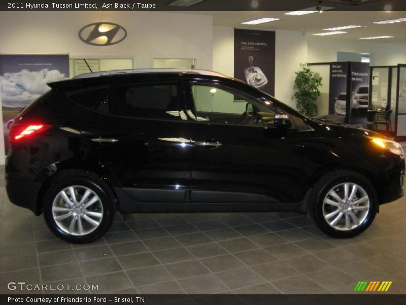 Ash Black / Taupe 2011 Hyundai Tucson Limited