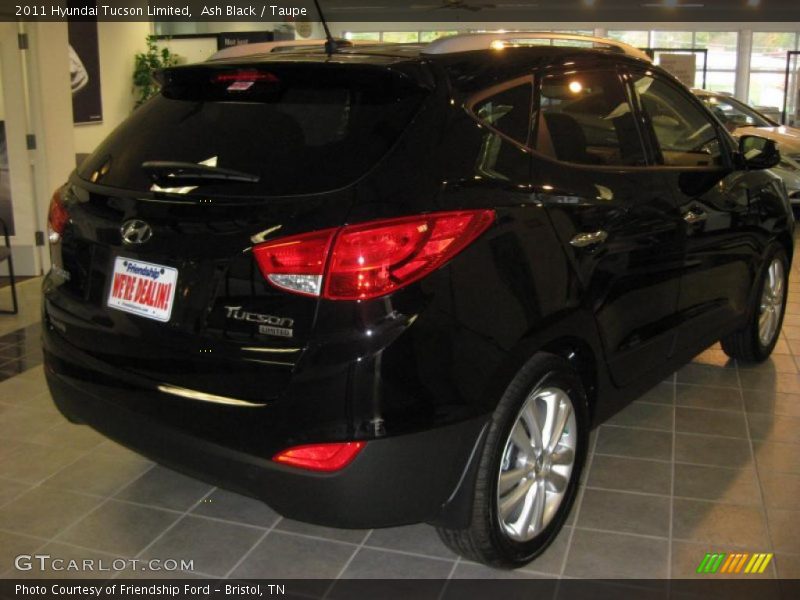 Ash Black / Taupe 2011 Hyundai Tucson Limited