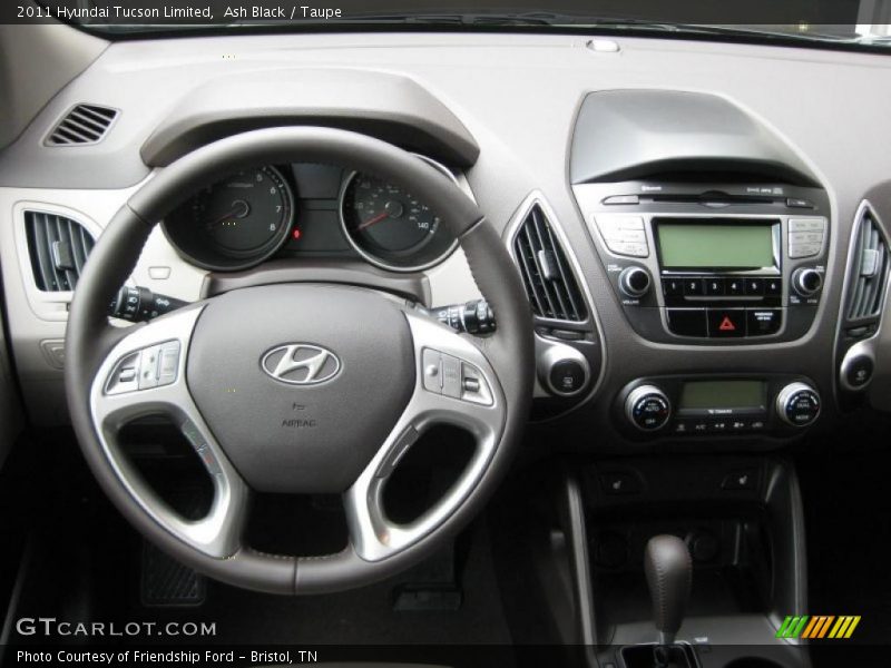 Dashboard of 2011 Tucson Limited