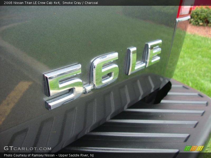 Smoke Gray / Charcoal 2008 Nissan Titan LE Crew Cab 4x4