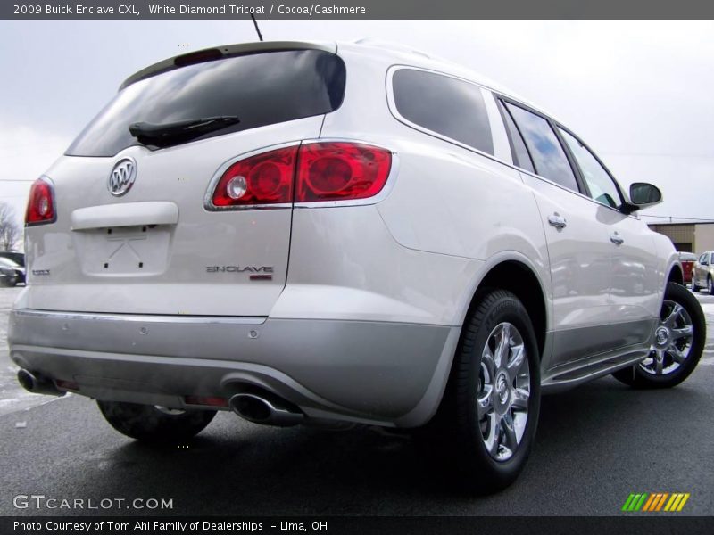 White Diamond Tricoat / Cocoa/Cashmere 2009 Buick Enclave CXL