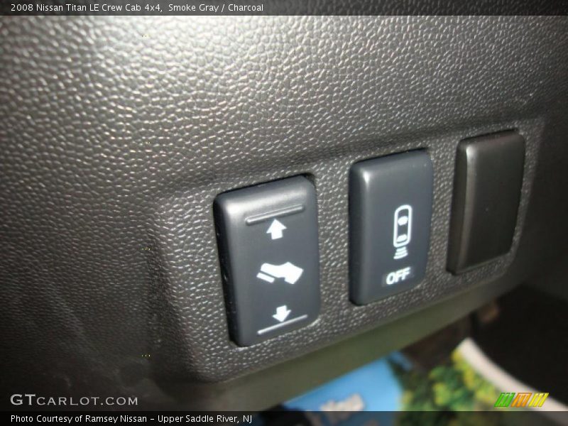 Smoke Gray / Charcoal 2008 Nissan Titan LE Crew Cab 4x4