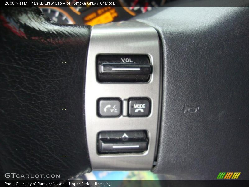 Smoke Gray / Charcoal 2008 Nissan Titan LE Crew Cab 4x4